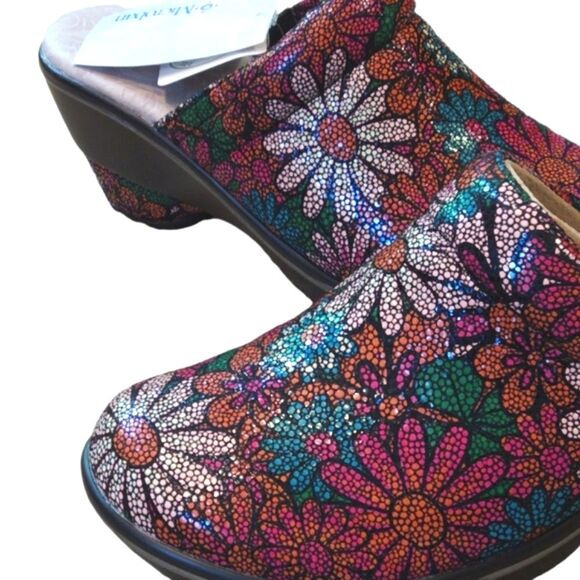 NWT Jambu Dali Floral Pink Bloom Microban Size 11 Clogs Mules Slip On Shoes - Picture 2 of 16